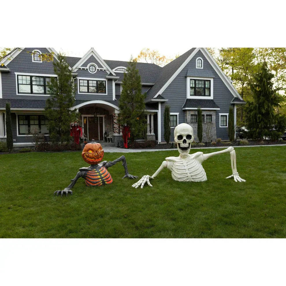Oferta de Halloween para madrugadores: esqueleto gigante con ojos brillantes y sonidos espeluznantes