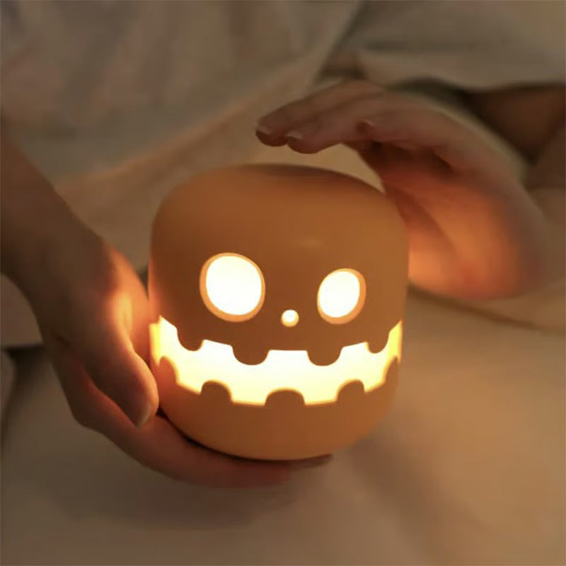 Luz nocturna con temporizador de atenuación y diseño de calabaza de Halloween